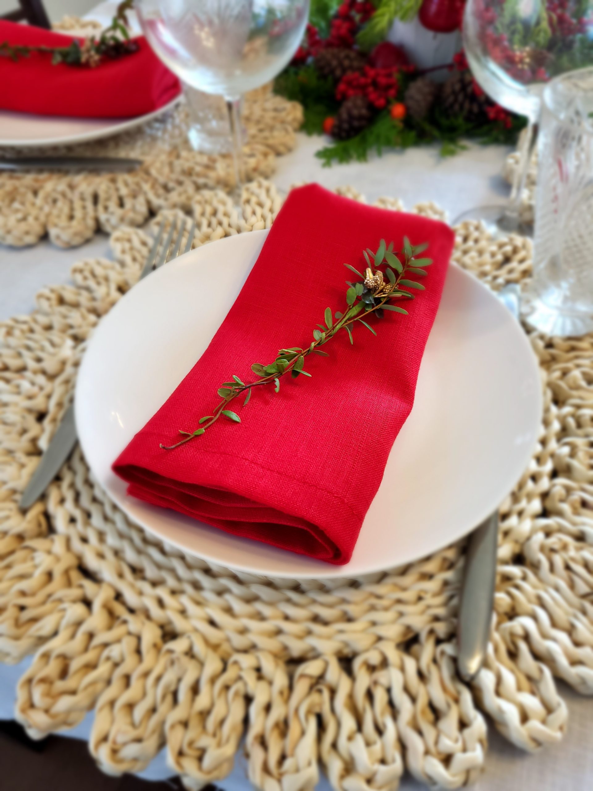 Raudonos lininės servetėlės