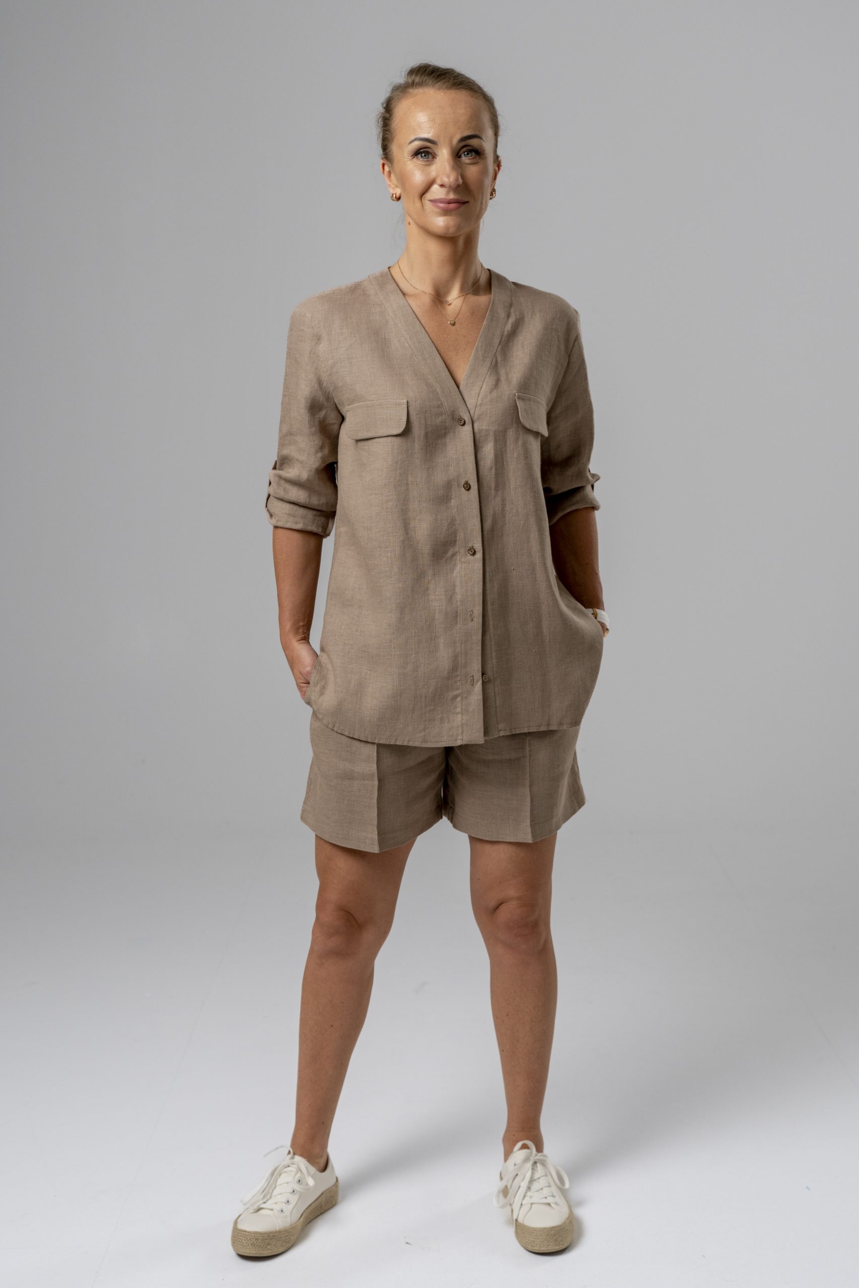 Lininiai šortai JUTA